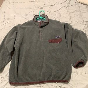 Patagoni Charcoal and Maroon Crew Neck Sweater